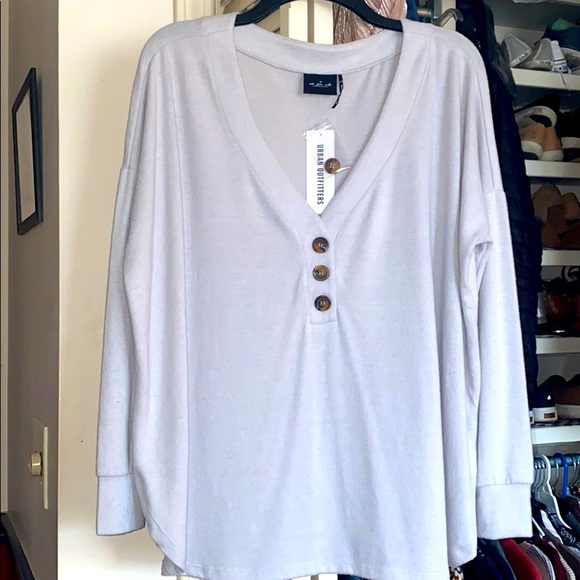 Urban Outfitters Tops - Urban Outfitters Oversized Henley - Small